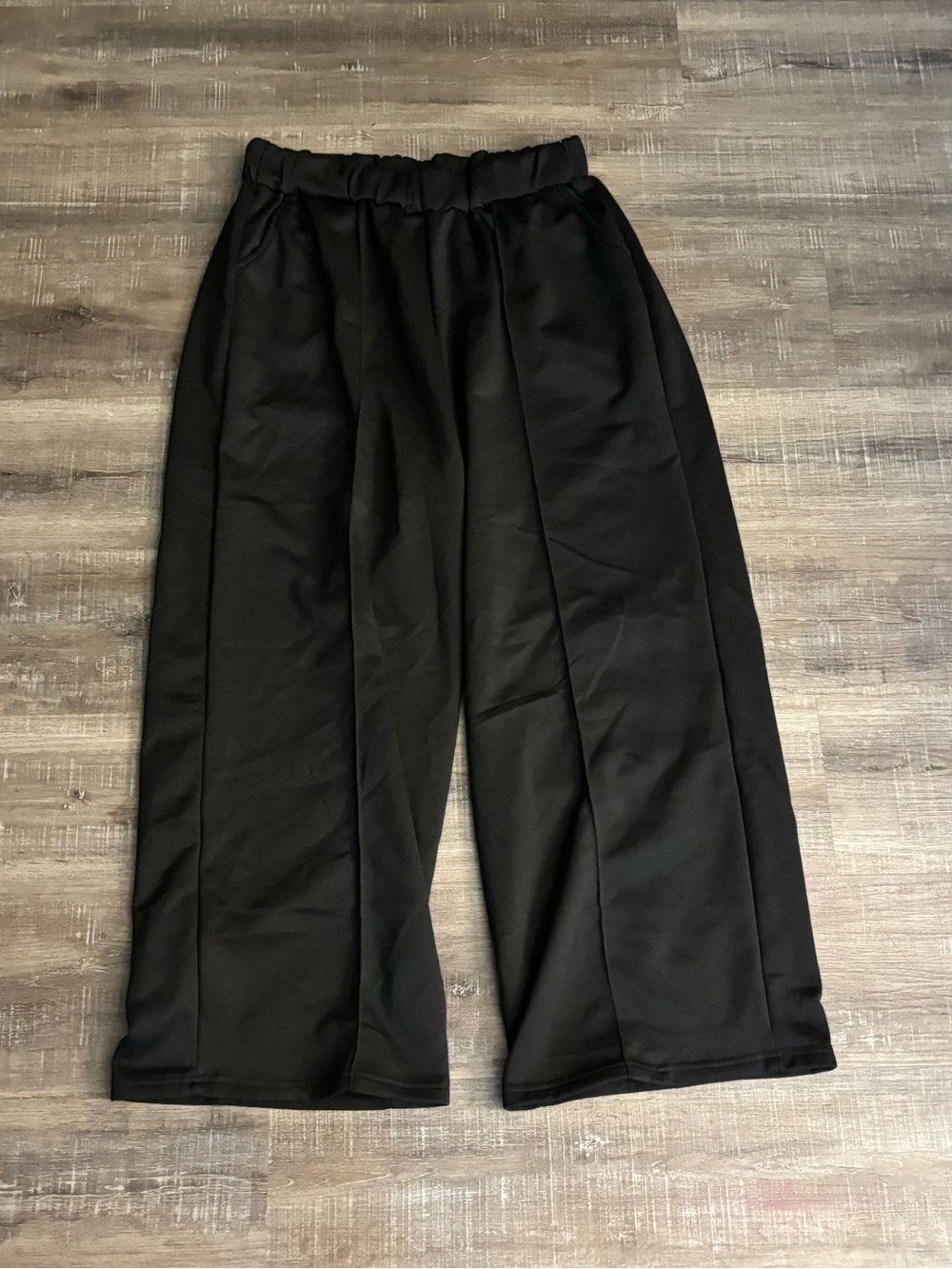 Emery Rose Women’s Black Wide Leg Dress Pants
